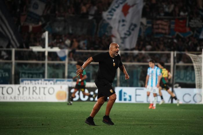 Ternana-Liverani, avanti insieme: il tecnico resta anche la prossima stagione