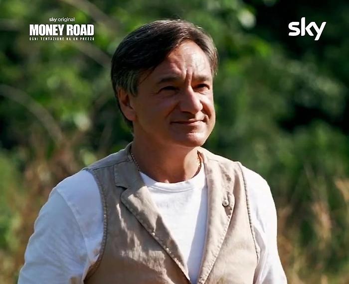 Money road stasera in tv giovedì 12 giugno su Sky e Tv8. Dalle tagliatelle di Giorgio Locatelli al montepremi: le anticipazioni