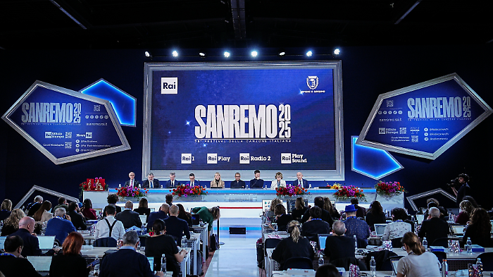 Sanremo 2026, la Rai ha individuato le nuove date del festival: ecco quando si svolgerà la kermesse 