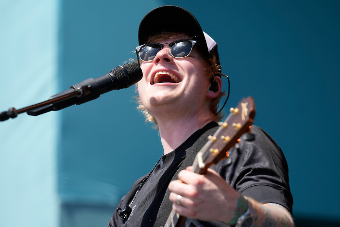 Ed Sheeran in concerto all'Olimpico di Roma: i rumors sul duetto con un famoso cantautore italiano