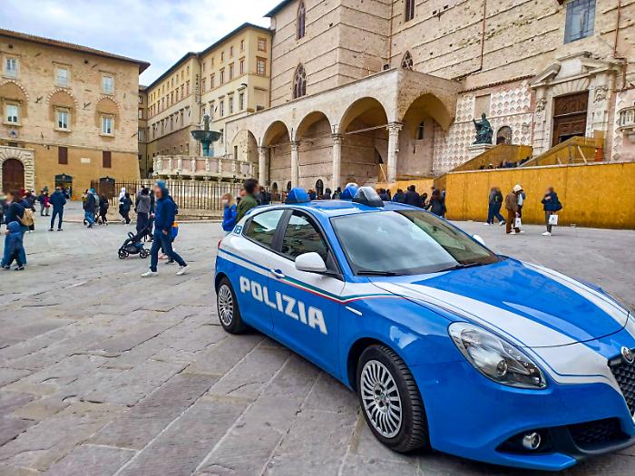 Piccoli ladri crescono a Perugia: denunciati due minorenni