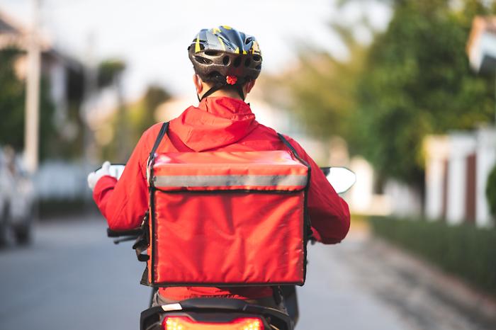 Misure a difesa dei rider approvate dal Comune di Perugia: ecco tutte le proposte per tutelare i lavoratori del food delivery