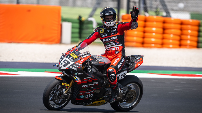 Da un posto in Ducati ufficiale alla Bmw "orfana" di Toprak: Petrucci al centro del mercato Superbike