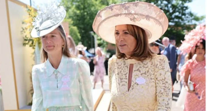 Avete mai visto la mamma di Kate Middleton? Carole raggiante con William rassicura sull’assenza di Kate al Royal Ascot 2025