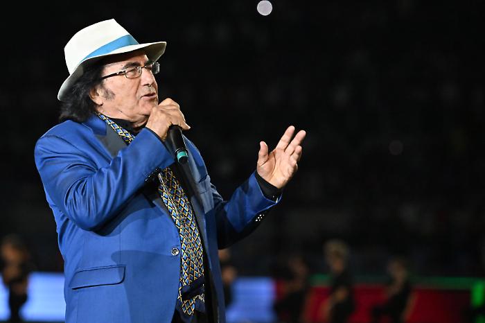 Albano a Storie al bivio show: "Volevo tornare a Sanremo, ma sono stato preso in giro da Amadeus e Carlo Conti"