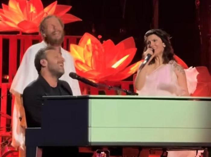Elisa, Jovanotti e Cremonini fanno commuovere tutti sul palco di San Siro: la performance da brividi