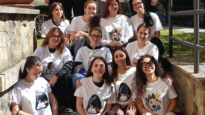 La storia di Lorenzo e dei suoi compagni di classe: insieme hanno già superato l'esame di maturità
