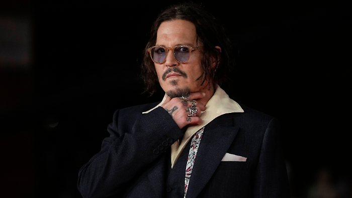 Johnny Depp torna a parlare delle accuse di Amber Heard: "In molti mi hanno abbandonato. Sono stato il manichino da crash test del me too"