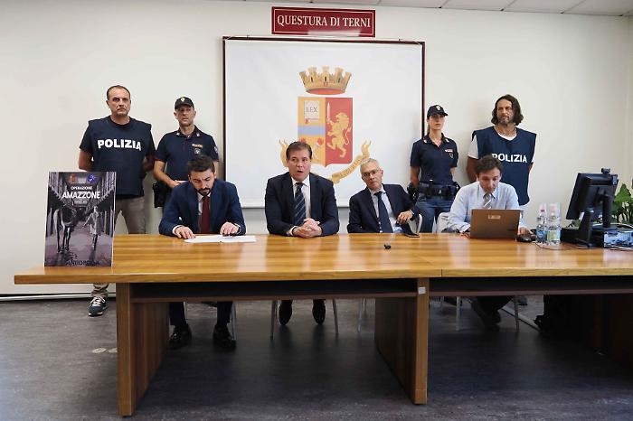 terni polizia spaccio droga