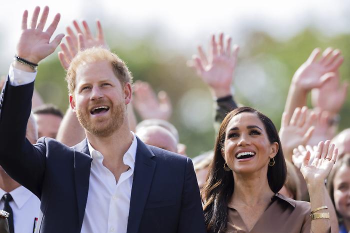 Passaporto negato ai figli di Harry? Cosa c’è davvero dietro la battaglia che divide la famiglia reale