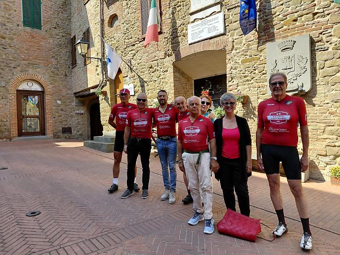 Da Paciano a Fontaines in bici per i 25 anni del gemellaggio tra le città