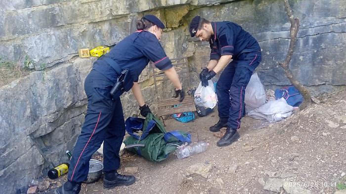 terni carabinieri spaccio boschi