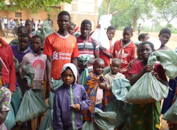Da Monte Santa Maria Tiberina è partito un nuovo container di aiuti per il Malawi