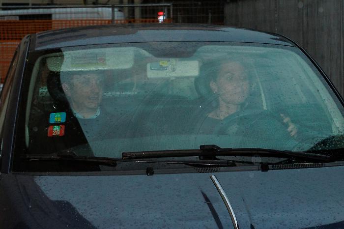 Chiara Poggi, la difesa di Alberto Stasi non ha dubbi: l'impronta 33 &egrave; la firma dell'assassino. Tutti gli scenari