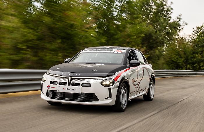Lancia Ypsilon “HF Racing”