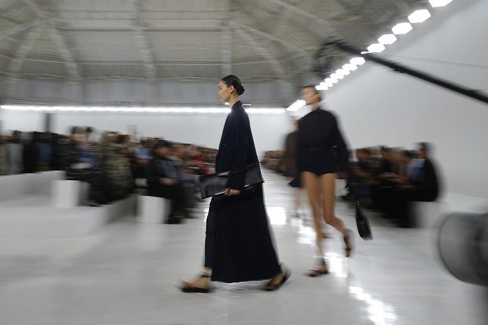 Max Mara, dietro front su polo della moda a Reggio Emilia. Cgil e sindaco contro il salto dell'operazione da 100 milioni 