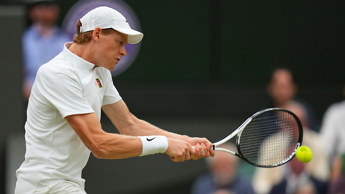 Dominio Jannik Sinner a Wimbledon: batte Martinez e vola agli ottavi dello Slam 