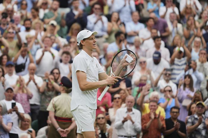 "Io non ho vinto nulla…": la battuta di Sinner ai vip nasconde un numero che impressiona Wimbledon