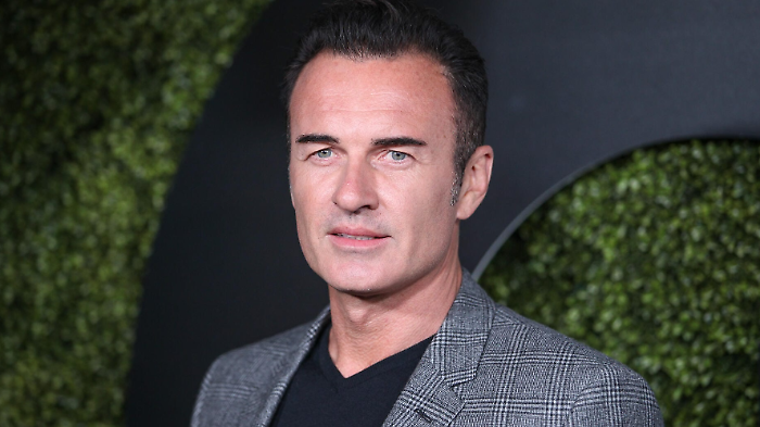 Julian McMahon