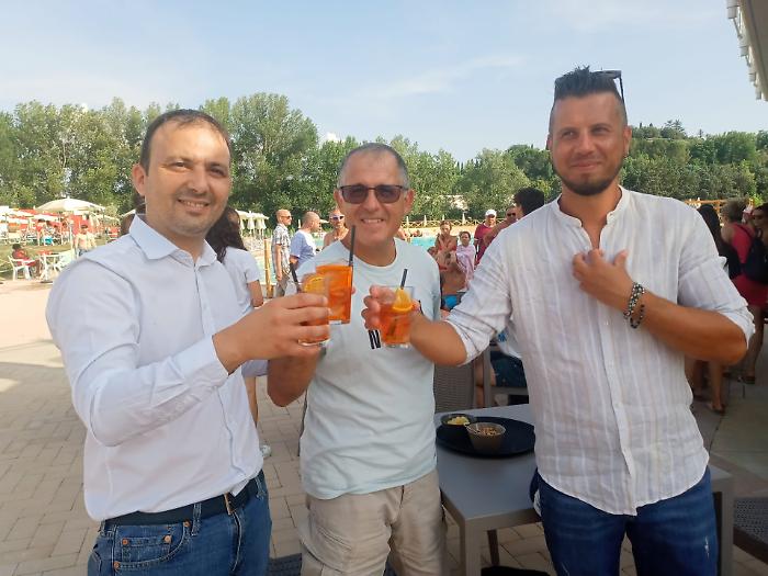 Taglio del nastro per l'Acqua park Oasi del Tezio