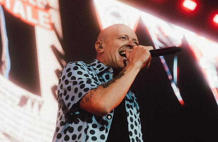 Max Pezzali annuncia sei nuove tappe del tour "Max Forever gli anni d'oro - Stadi 2026"