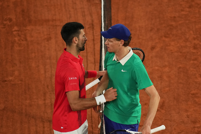 Wimbledon, Sinner sfida Djokovic per un posto in finale: i precedenti tra il numero uno al mondo e il 7 volte vincitore dello slam