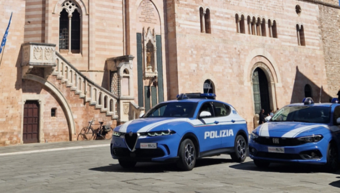 Vengono sorpresi con hashish e oltre 300 euro in contanti: denunciati due minorenni