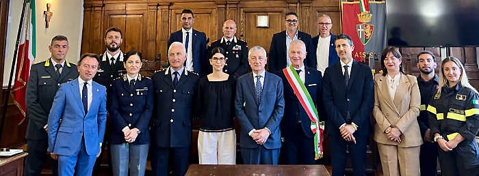 Il prefetto Francesco Zito con le autorità locali