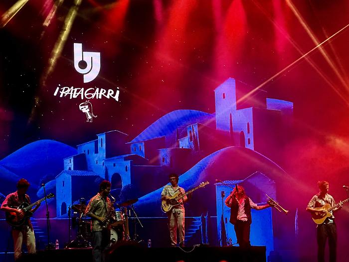  Umbria Jazz, I Patagarri sul palco del Santa Giuliana: i giovani cantastorie conquistano il main stage