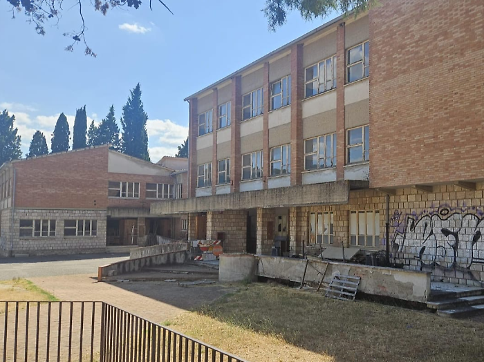 Deruta, una residenza per anziani al posto dell'ex scuola Mameli.  A settembre l'inaugurazione della nuova scuola media 