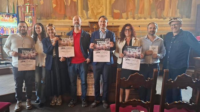 La presentazione di Tovaglia a Quadri