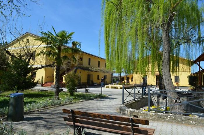 Legato e rapinato operatore sanitario della comunità per tossicodipendenti: arrestate due persone dopo la fuga con un'auto rubata
