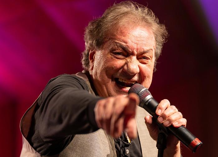 Tullio De Piscopo a Ferentillo per il concerto di Visioninmusica che inaugura il nuovo anfiteatro di Piazza Agorà