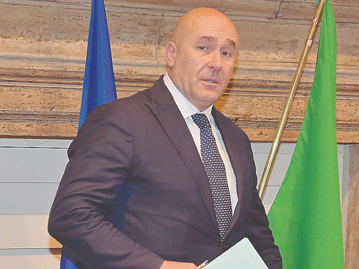 Il sindaco Bandecchi scrive alle Ferrovie dello Stato: "Rivedere delibera Art. In altri paesi i ritardi sono tragedie"