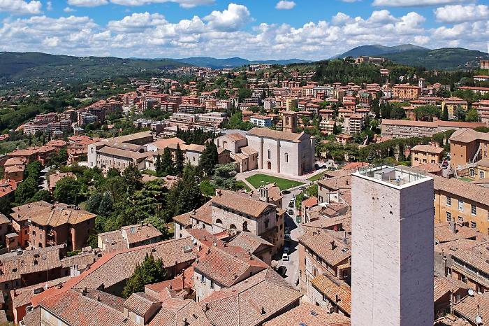 Le stelle cadenti a San Lorenzo dalla cima di Torre degli Sciri: torna la Perugia etrusca by night. Tutti gli appuntamenti