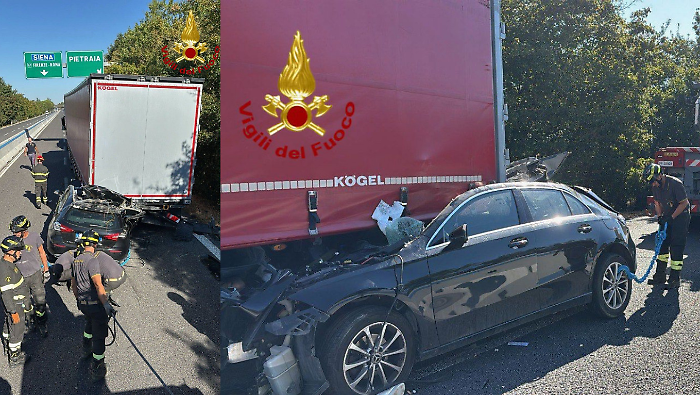 Incidente sul raccordo RA6 tra un auto e un camion. Ci sono feriti 