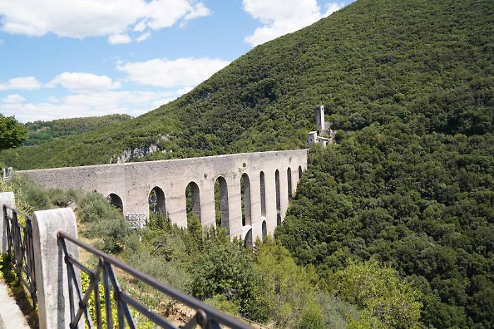 Cena al Ponte delle Torri, il monumento simbolo di Spoleto pronto a ospitare l'evento per Le Notti del Vino