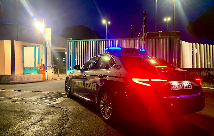 Tenta di introdursi in un'abitazione. Denunciato 40enne per tentato furto