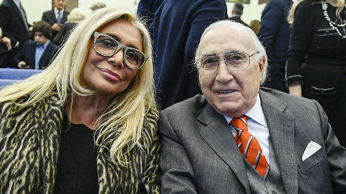 Addio Pippo Baudo, Mara Venier sotto shock: "Se ne va un pezzo della mia vita"