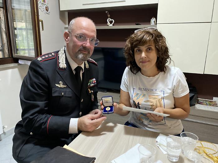 Terni, in ricordo del Brigadiere Demitri Rei: medaglia d'oro e lettera dal Generale Luongo. La consegna alla vedova e ai due figli