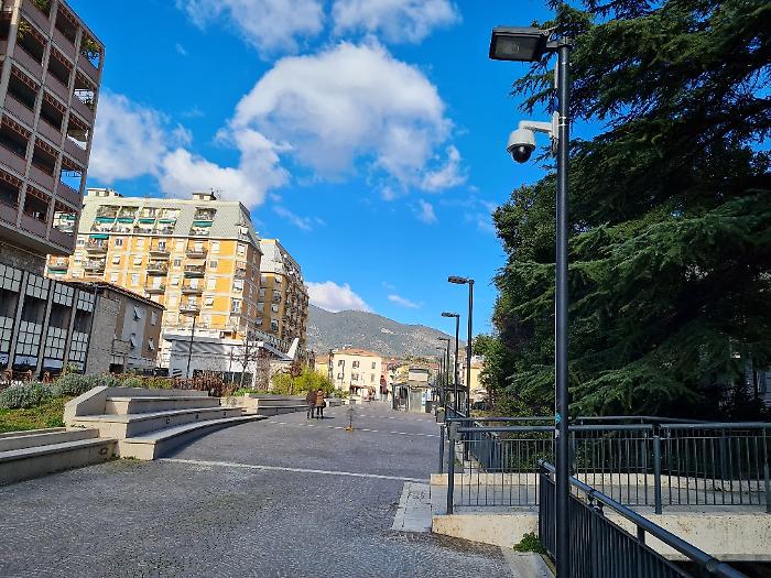 "Non si vive più in centro". Dopo l'accoltellamento di Ferragosto i residenti di Terni all'attacco: "Abbiamo lanciato l'allarme due anni fa"