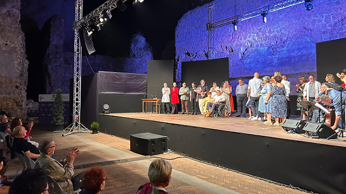 A Nepi la compagnia della Comunità di Capodarco incanta: lo spettacolo 39+1 risveglia la memoria dei 40 martiri