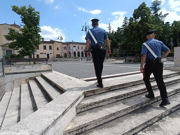 "Guarda che ti ammazzo". Al vaglio i video dell'agguato con botte e minacce alla 11enne picchiata in centro