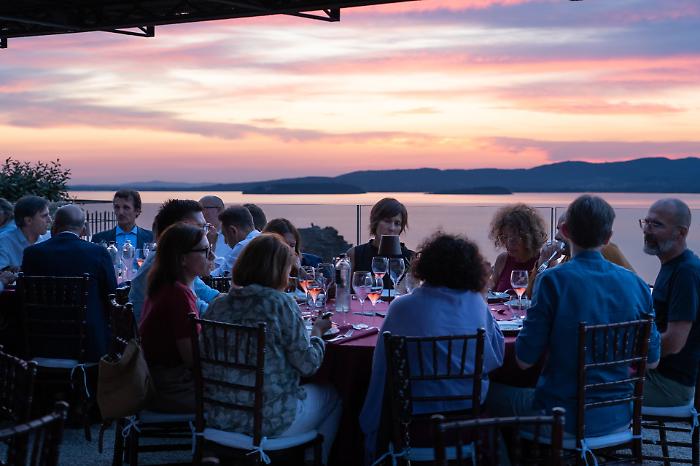 Il Festival dei Tramonti approda alla Mostra del Cinema con un progetto per promuovere il Lago Trasimeno