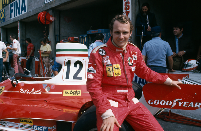 Formula 1, la Ferrari omaggia Niki Lauda. La monoposto del 1975 rivivrà a Monza: dove il glorioso passato incontra il presente