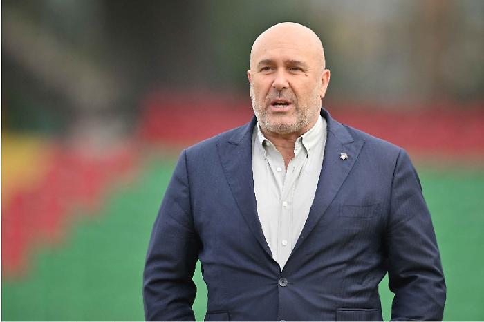 Ternana, Bandecchi annuncia alla squadra l'accordo per la cessione della società