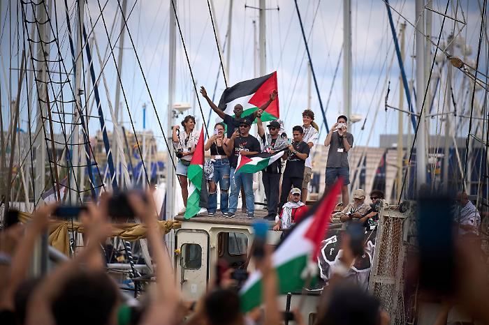 L'Umbria si mobilita per Gaza e la Global Sumud Flotilla: presidi a Perugia, Spoleto e Foligno