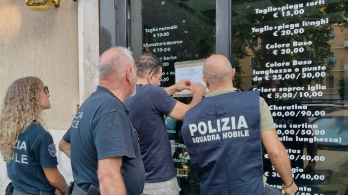 Chiusi tre saloni da barbiere gestiti da stranieri: provvedimento congiunto di Questura, Comune e Polizia Locale