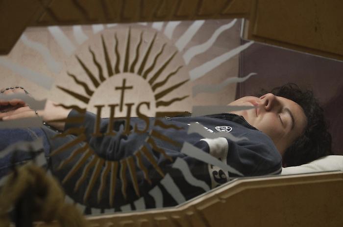 Carlo Acutis, perché diventa santo: i miracoli del patrono di internet
