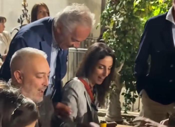 La giornalista del Tg1 Giorgia Cardinaletti a Foligno gioca a Filomena